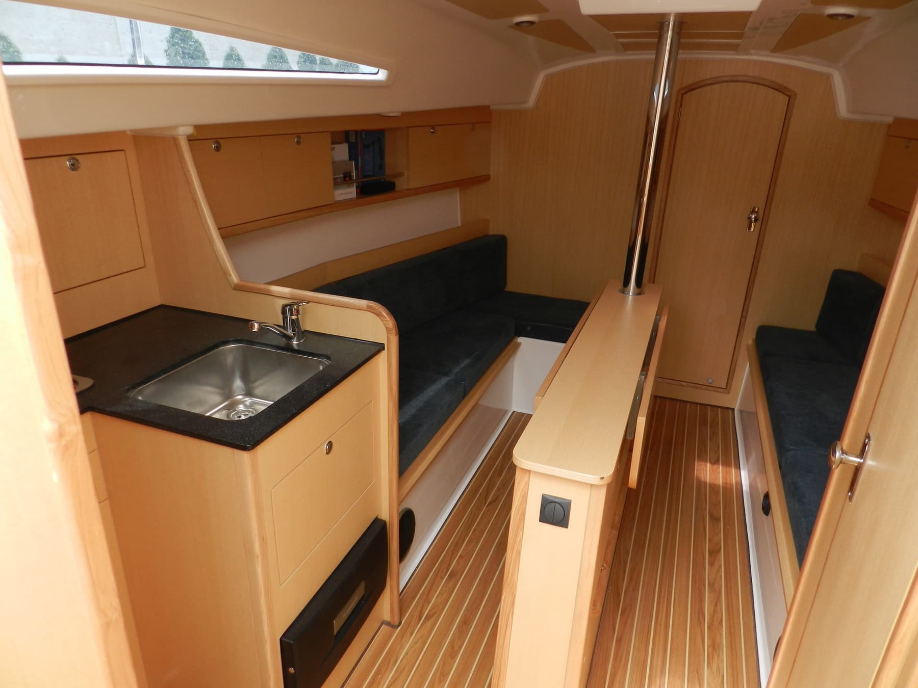 Pokój czteroosobowy w jachtach Antila 27